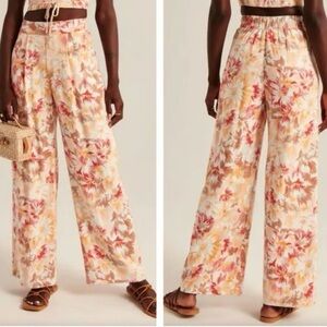 Abercrombie & Fitch Multicolor Floral Wide-Leg Pants